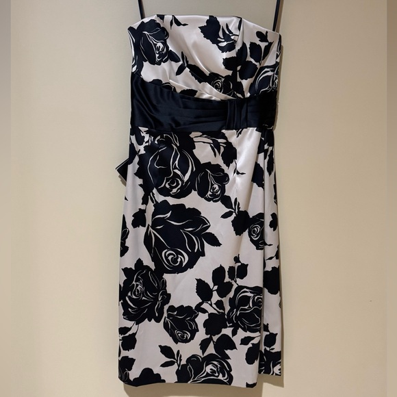 White House Black Market Black and White Strapless Floral Dress